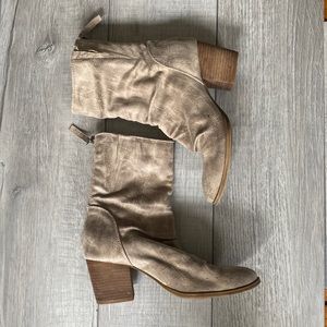 Comfortable, light colored boots. 3 inch heel.